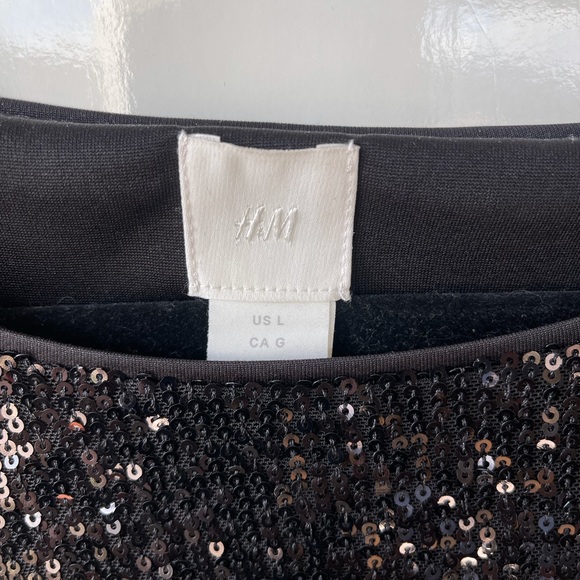 H&M black sequin top - Picture 3 of 5